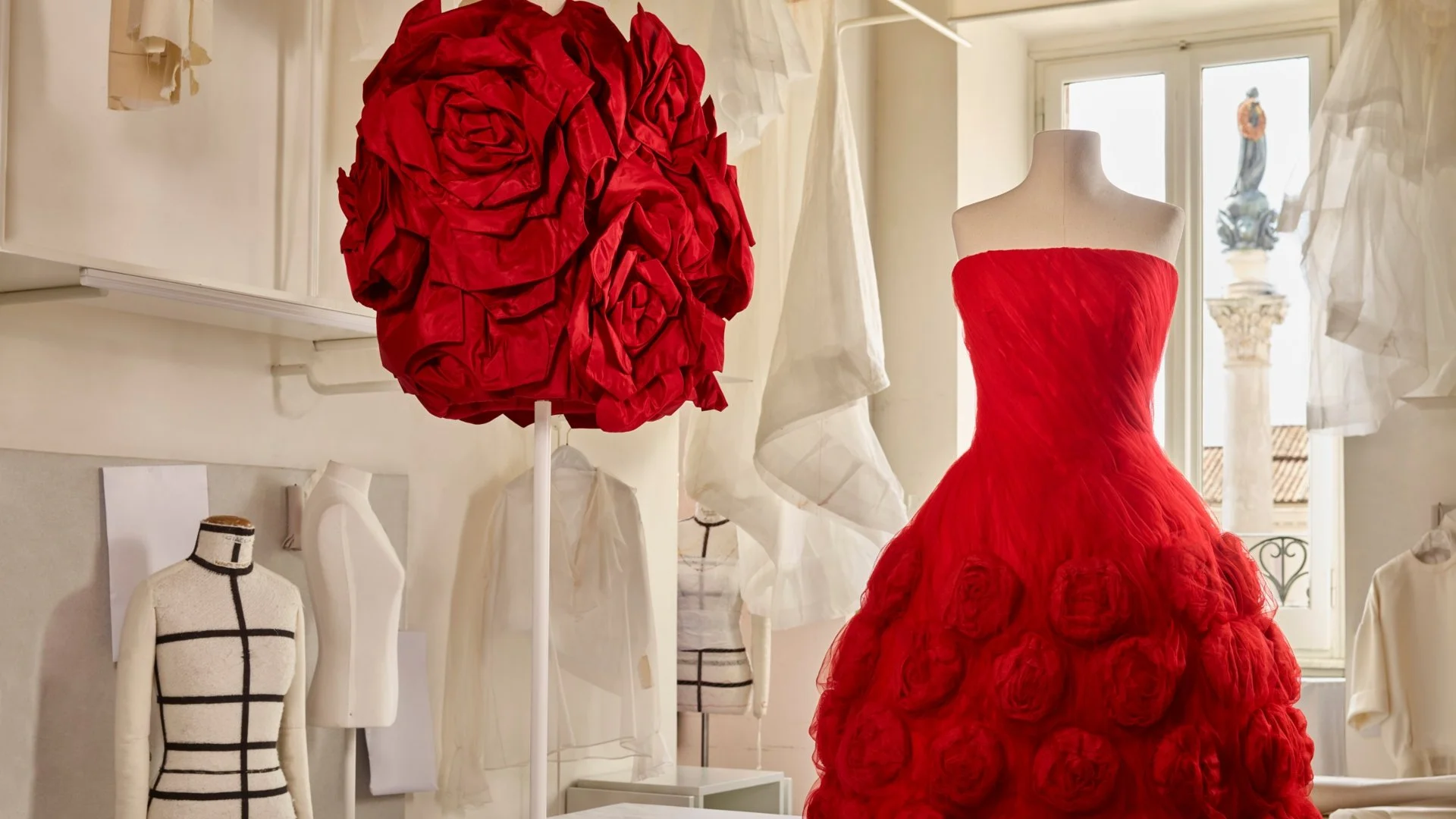 FOREVER VALENTINO
