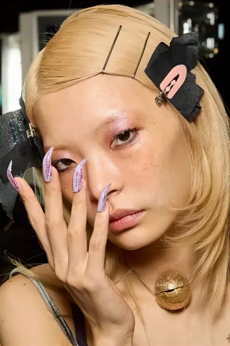 SUMMER NAIL ART: FROM PASTELS TO EMBELLISHMENTS