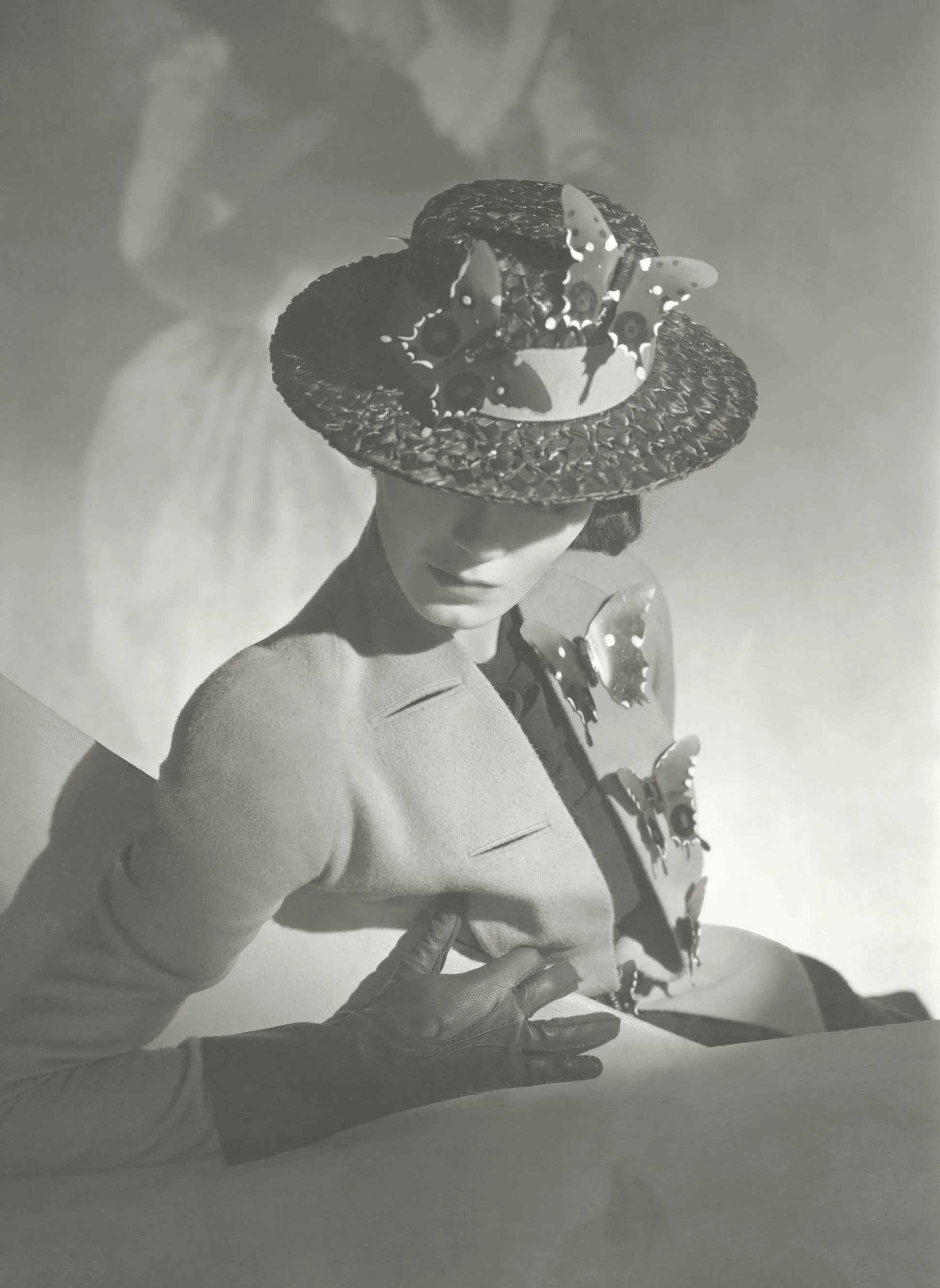 SCHIAPARELLI: FASHION BECOMES ART